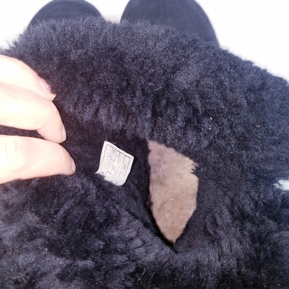 🌸UGG | Black Sherpa Lined Boots 8 - Picture 4 of 7